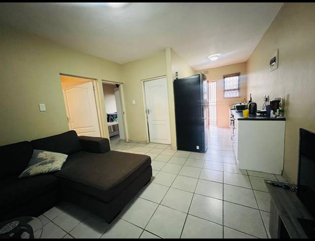 2 BEDROOM APARTMENT FOR SALE IN NEWLANDS EAST